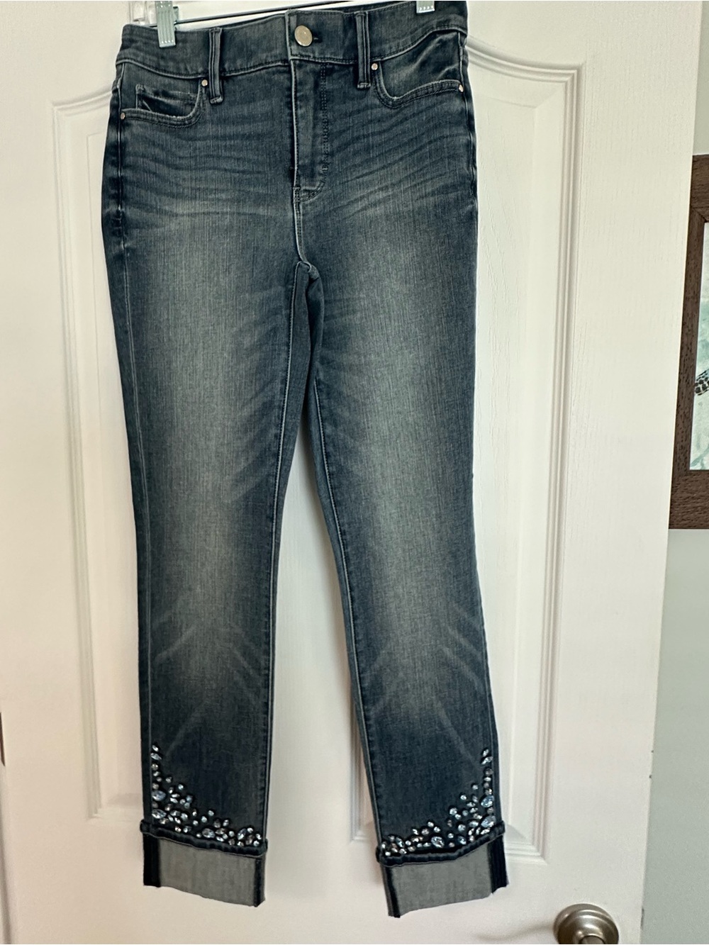 White House Black Market NWOT The Everyday Soft Embellished Ankle Jeans